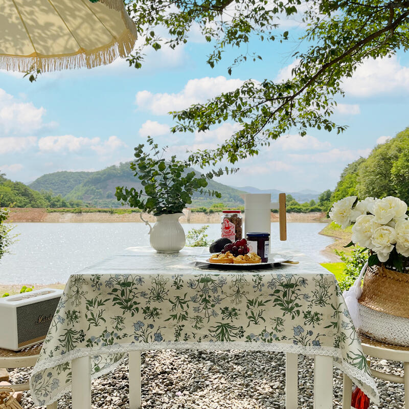 Babylon Rose Lace Waterproof Tablecloth for 2, 100x130 pink