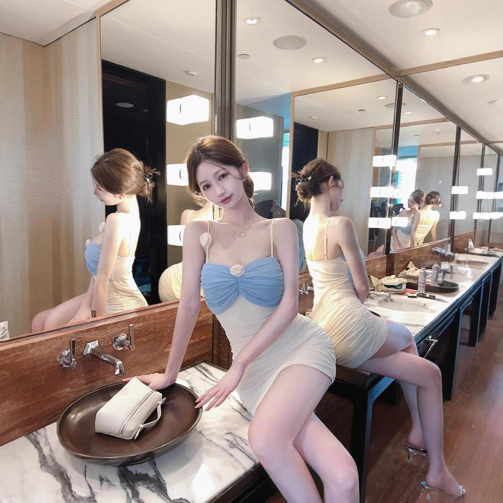 Nightclub Sexy Low-cut Suspender Dress for Women's Small Temperament Color Matching Waist and Thin Pleated Hip Skirt