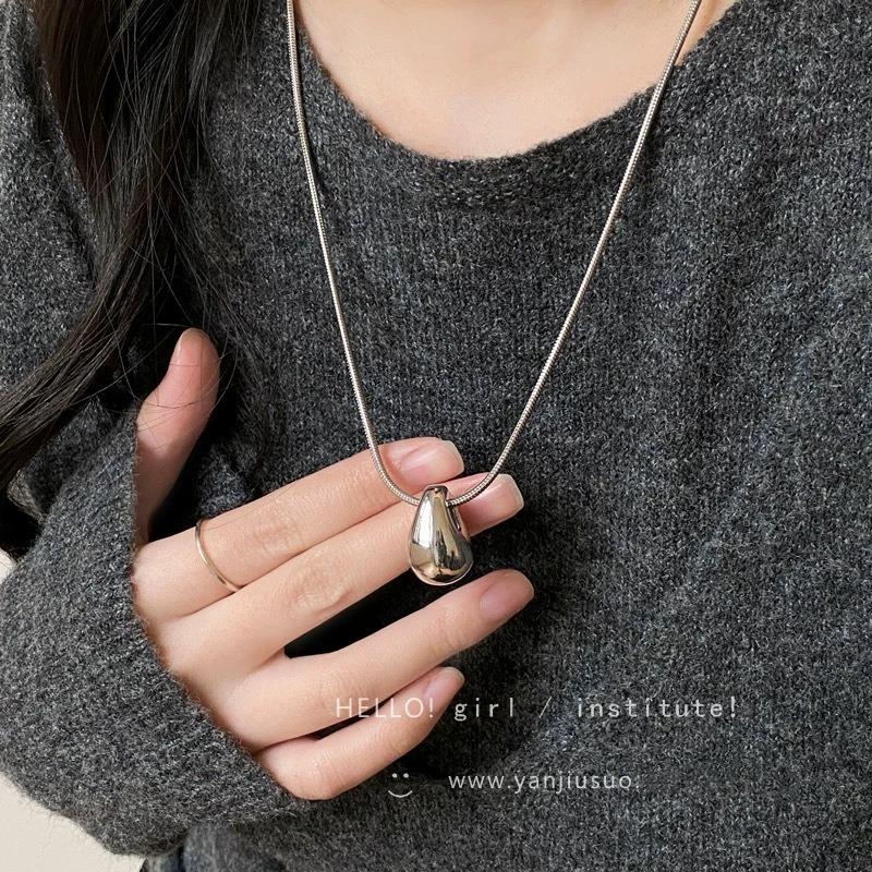 Minimalist Fengshui Drop Pendant Necklace Women's Autumn and Winter Long Sweater Sweater Chain Casual Versatile Light Luxury Premium Accessories