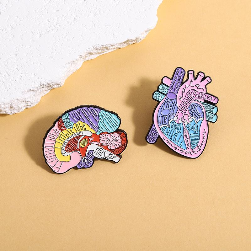 Creative English Letter Cartoon Metal Badge for Clothes, Packaging Decoration, Pendant, Accessory, or Medal