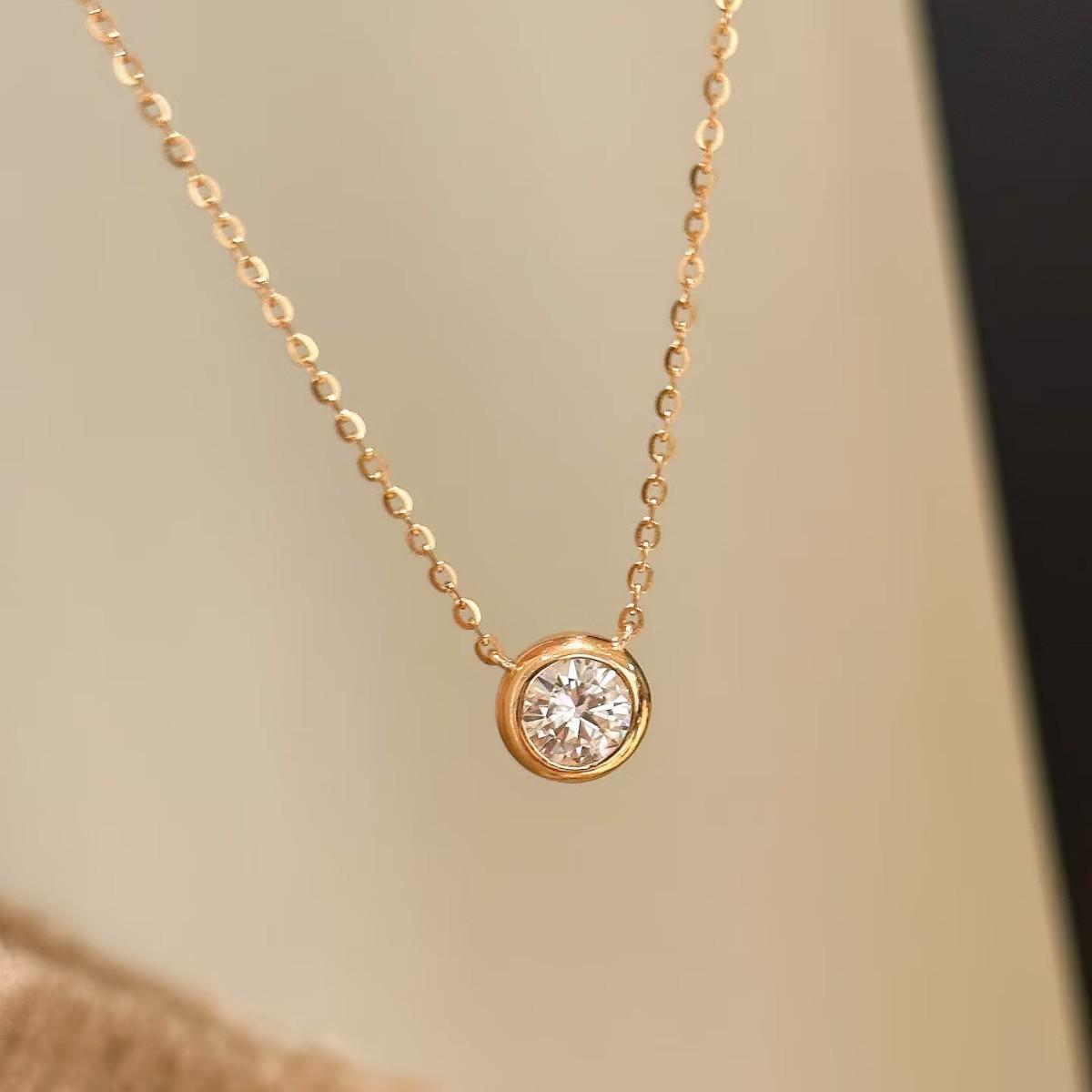 925 Silver Bubble Pendant Necklace: Classic, Simple, Luxury 4-Claw Design for Women 0.5 Carat (Zircon)
