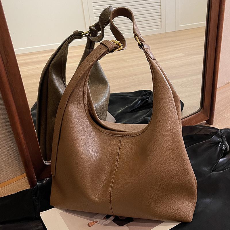 

Жіноча сумка великого об’єму, універсальна осінь і зима 2024, нова мода через плече, сумка-відро, жіноча сумка для приміських поїздок