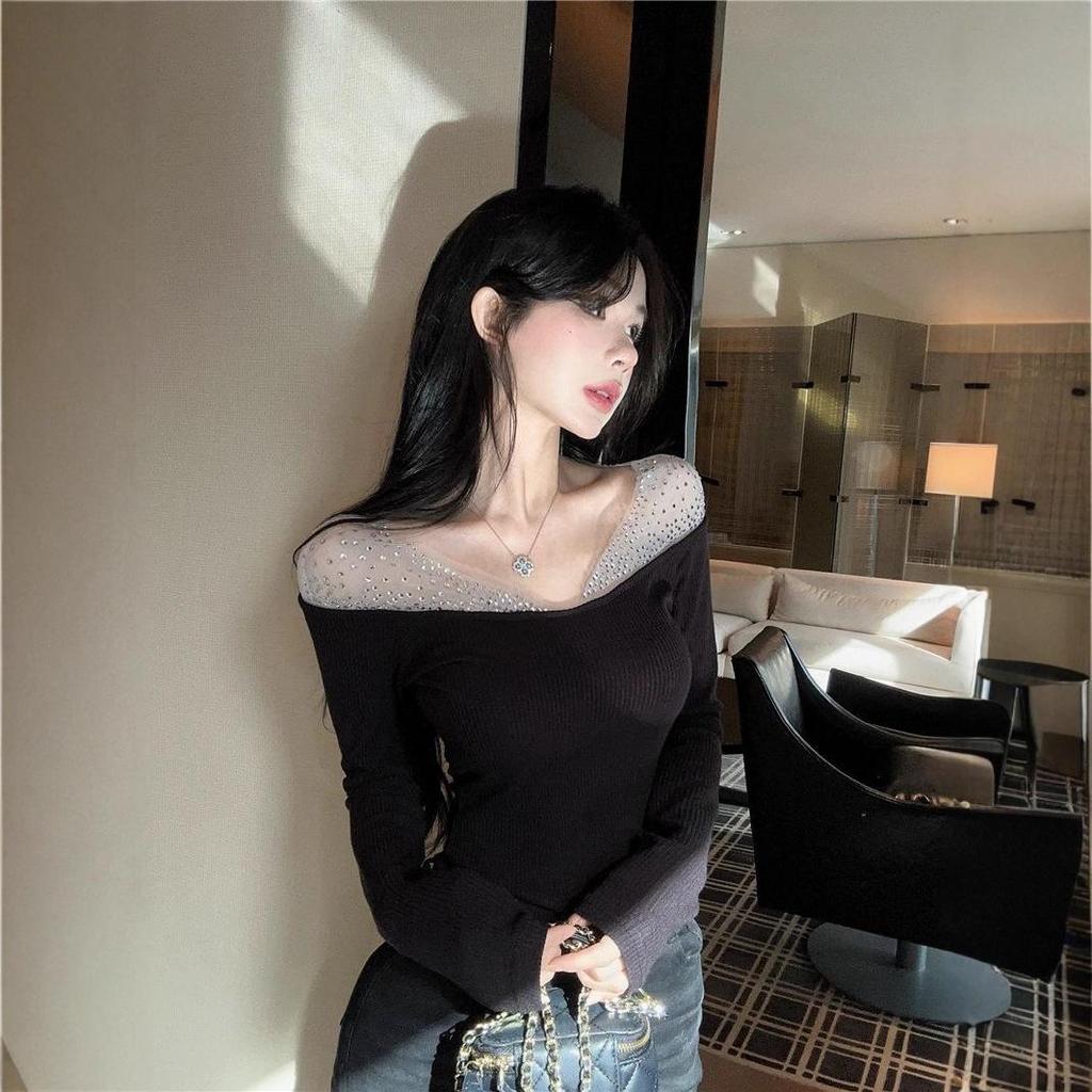 Women's Black Rhinestone One-Shoulder Long-Sleeve Slim Fit T-Shirt