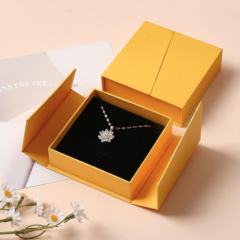 Dual-Opening Magnetic Flip Jewelry Packaging Box Earring Necklace Ring Jewelry Organizer Box Thick Kraft Paper Jewelry Box