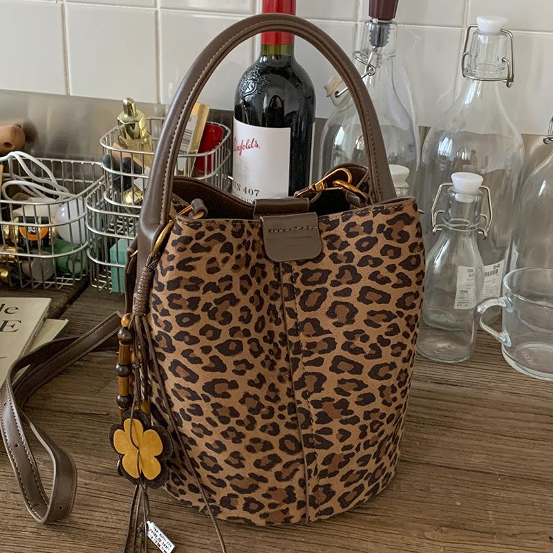 Bucket Bag, High Appearance Level, Fashionable Hand-held Vegetable Basket Bag, Casual Single-shoulder Crossbody Bag