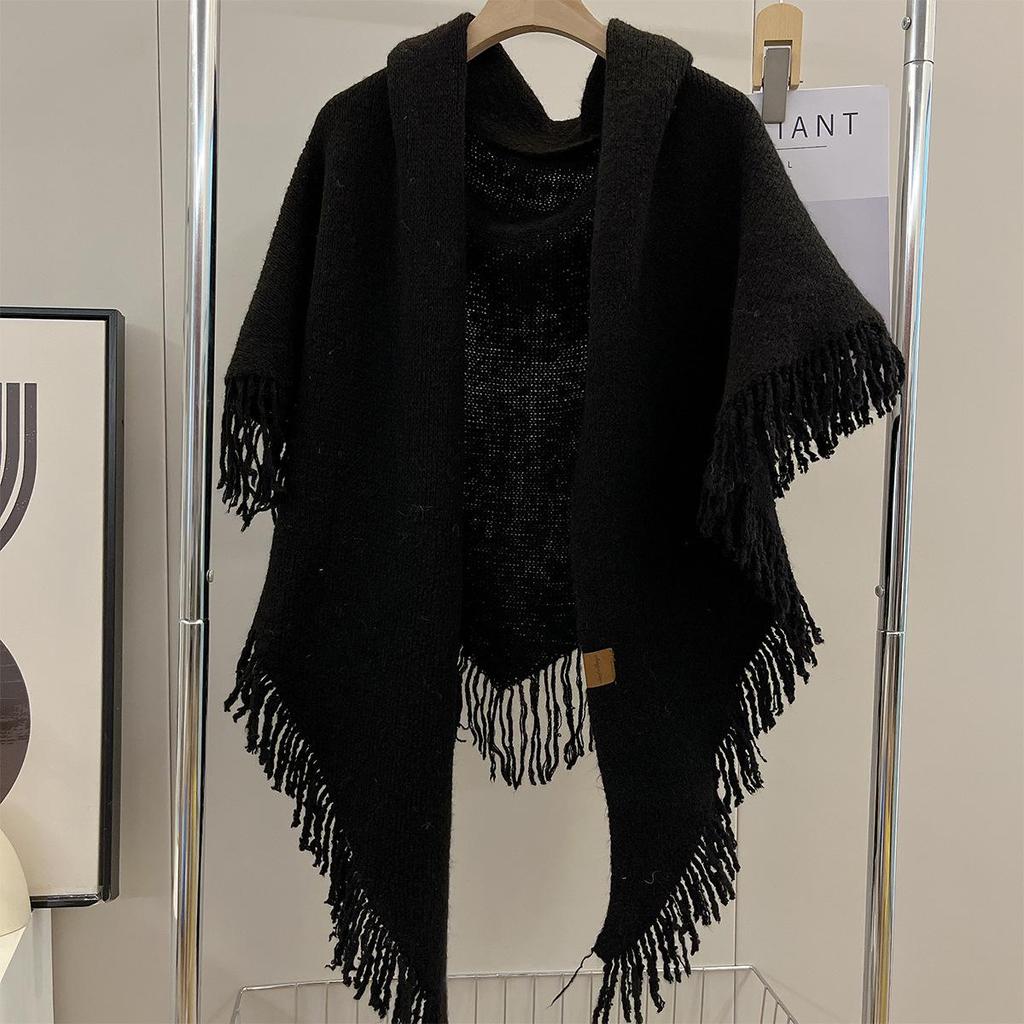 Korean-Inspired Tassel Triangle Shawl: Women's Autumn/Winter Solid Color, Versatile, Cozy Scarf.