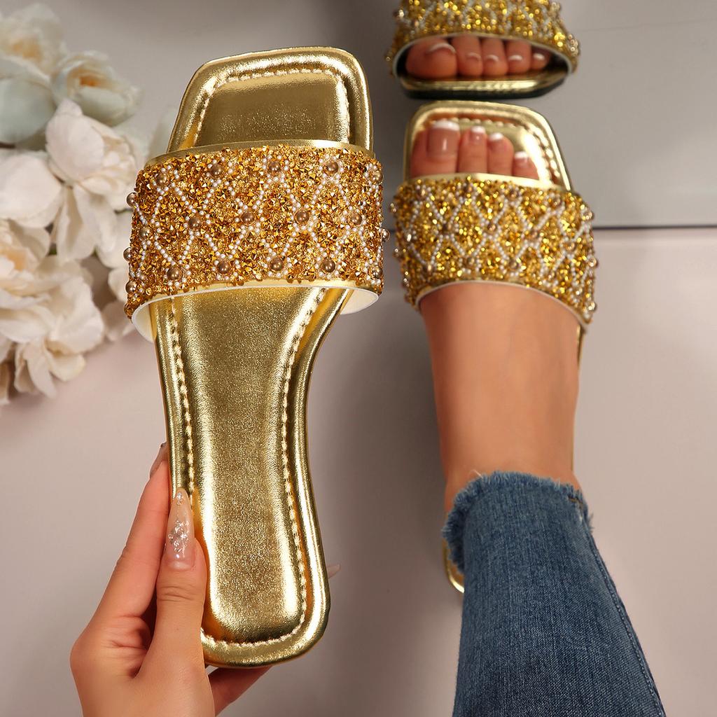 [Foreign Trade] Beautiful flat-bottomed cool slippers for women to wear high-end skirt French going out beach sandals