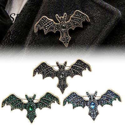 Bat Shaped Pin Halloween Rhinestone Brooch, Retro Gothic Lapel Punk Style Animal Badge Pin, Jewelry Accessory for Clothing Bags Scarves Sweaters Metal