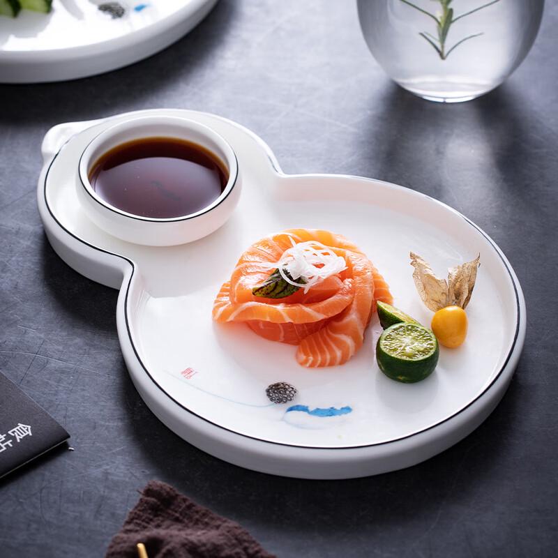 Nordic Irregular White Ceramic Dumpling Plate