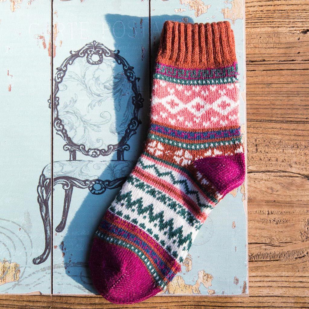 Women's Warm Thick Knit Retro Pattern Socks – Mid Calf Cozy Cotton Socks for Winter