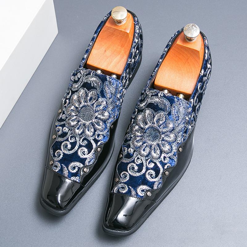 Luxury Designer Men's Pointed Rivet Slip On Shoes British Fashion Punk Wedding Dress Homecoming Sapatos Tenis Masculino