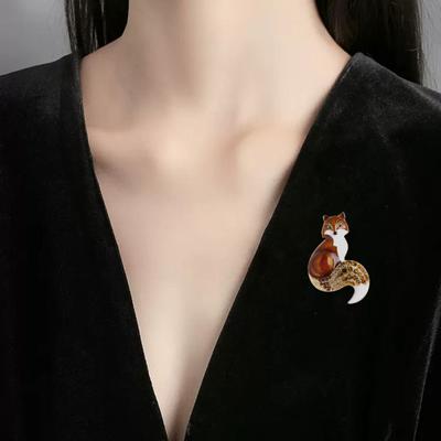Cartoon Sitting Fox Brooch Shiny Rhinestone Enamel Fox Pin Women Men Clothes Rhinestones Badge Pin Jewelry Gift