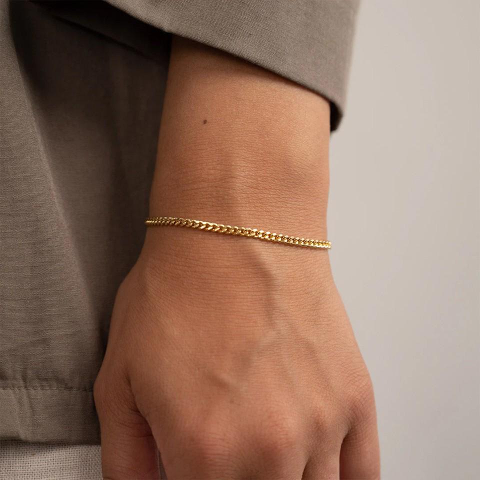 Gold Stainless Steel Double-Sided Cuban Chain Bracelet: Titanium Minimalist Women's Geometric Design.