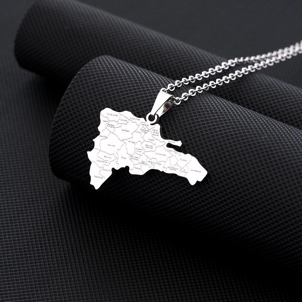 Zlatý smaltovaný přívěsek ve tvaru mapy Dominikánské republiky na stříbrně pokoveném řetízku Pro ženy Muže Vlajka Dominiky Šperk