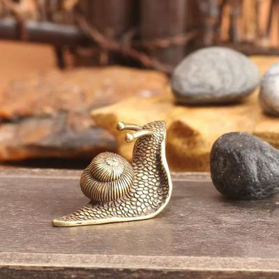 Ornamenti di lumache in rame massiccio, statuette di animali in ottone, miniature di animali da tè, decorazioni per la casa, regalo Feng Shui