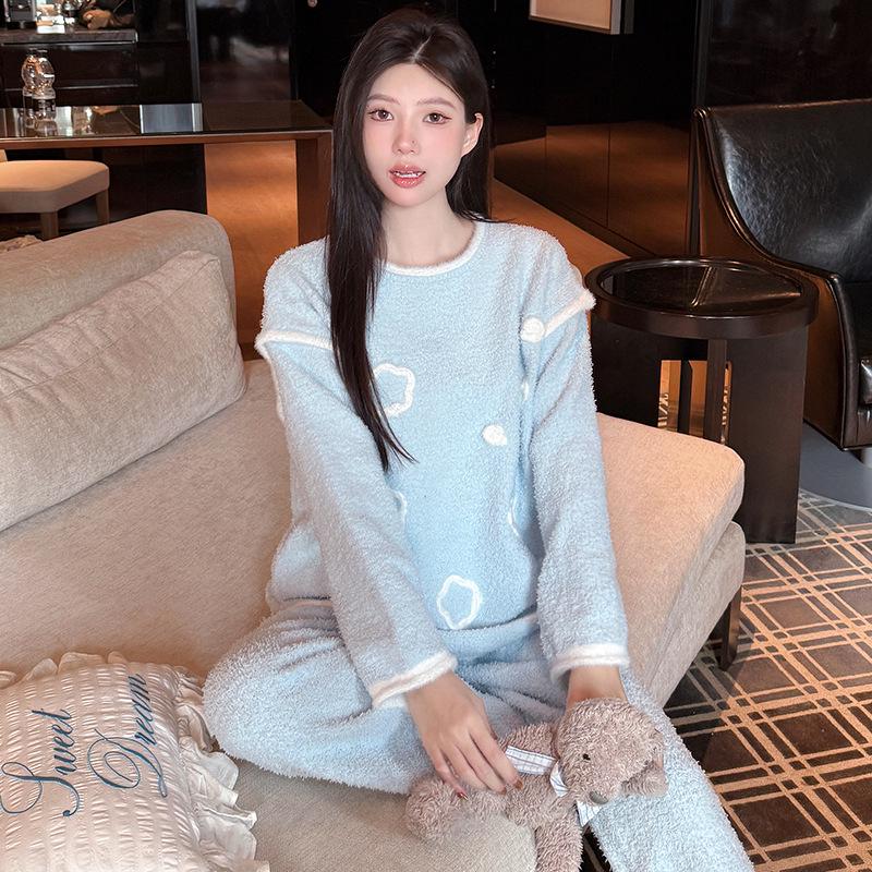 

Женский кардиган из полубархатного трикотажа в корейском стиле на осень/зиму 2025 - Шикарный и модный One Size (90-160cm)