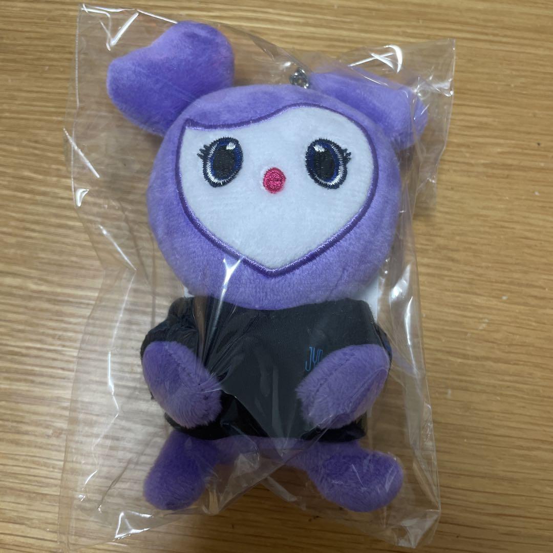 

[USED] Twice Sana Sabrie JYPSHOP bag charm