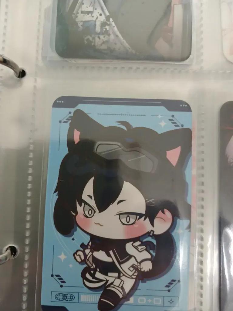 ReRevolution Jack Keyring, Poka