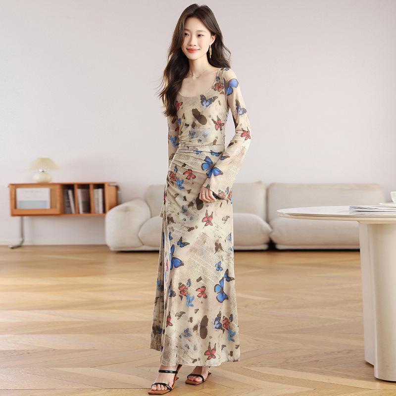 Retro Butterfly Print Long-Sleeve Dress - Slim Fit, Sexy Ruched Waist