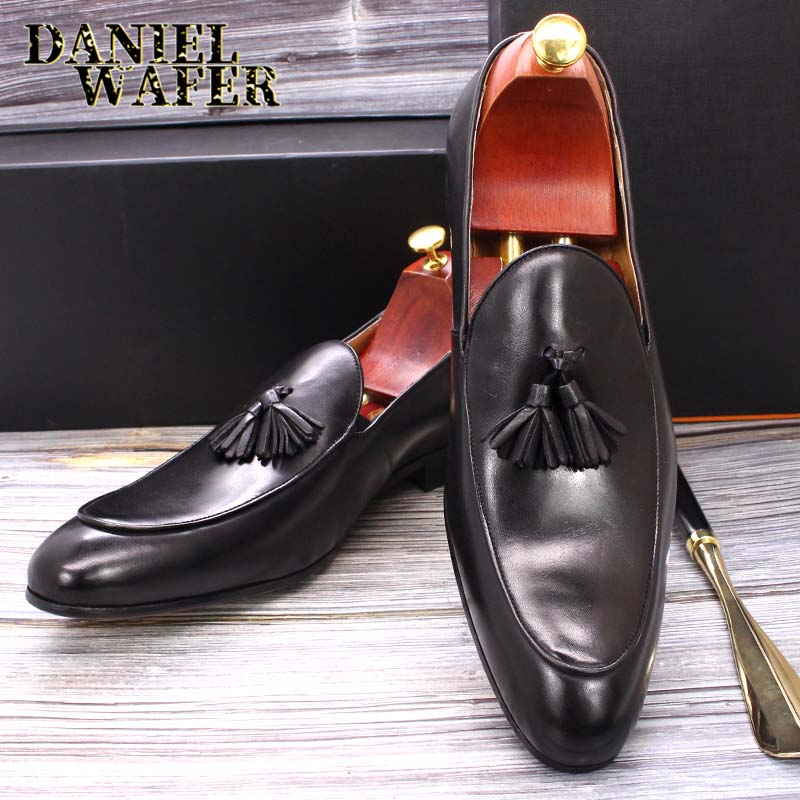 Fashion Luxury Italian Loafers Men's Dress Shoes Fashion Handmade Slip On Tassel Loafer Wedding Office Shoes Causal Loafer Shoes for Men