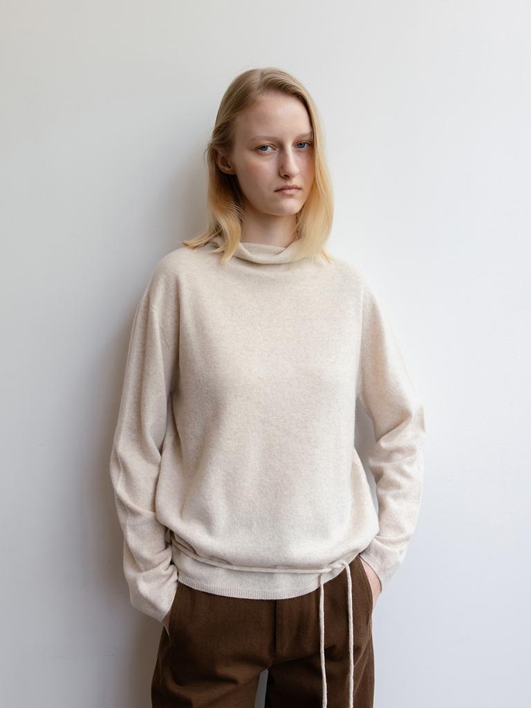RRACE Back-Neck Slit Turtle-Neck Top_Melange Ivory