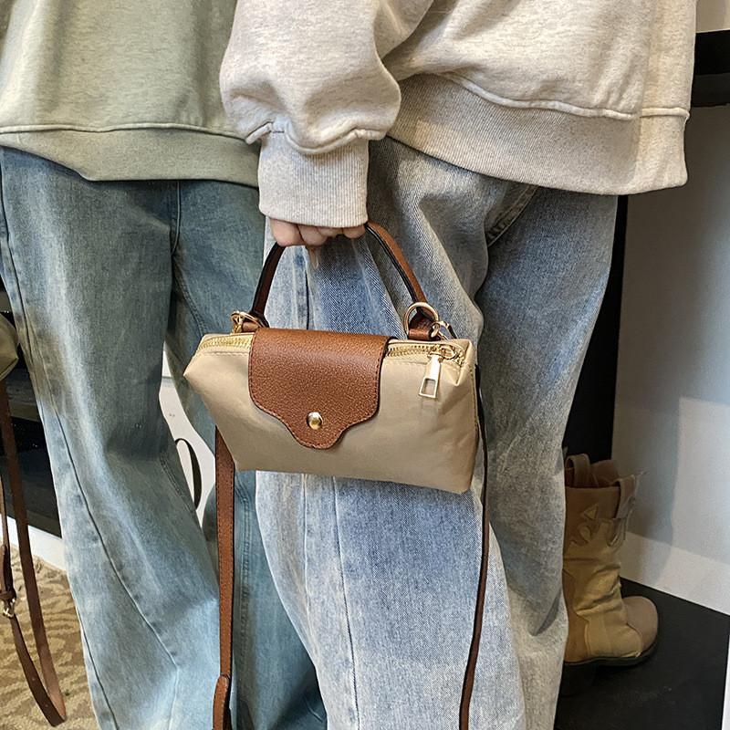 Fashionforward Block Color Crossbody Handbag For Women Stylish And Accessory Functional