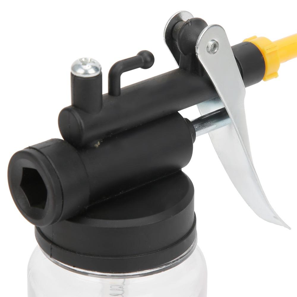 250ml Capacity High Pressure Oiler Short Tube Lubrication Oil Bottle  Auto Maintenance