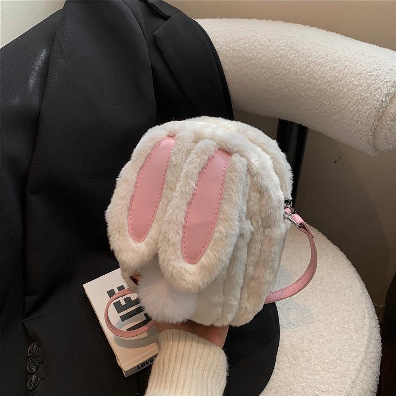 

Плюшевая маленькая сумка женская сумка 2025 новая пушистая милая сумка-мессенджер нишевый дизайн пушистая портативная сумка-ведро белый