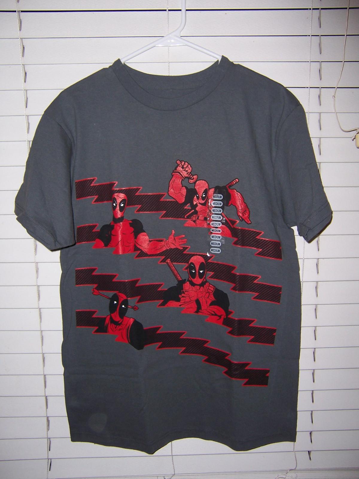 NWT Marvel Deadpool Stripes Shirt Adult Size Medium S