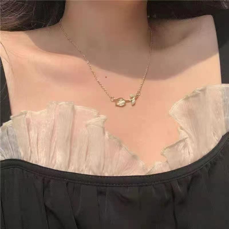 Elegant Vintage Rose Tulip Crystal Choker Necklace for Women Wedding Jewelry Cute Pendant Chain Lady Party Neck Accessories Gift