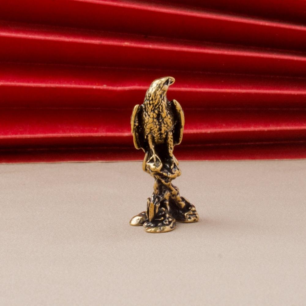 Statua Aquila in Ottone Vintage Statua Animale Simulato Decorazione Ornamento per Scrivania Casa Ufficio Metallo Figura Oggetti di Scena Giocattolo Regalo