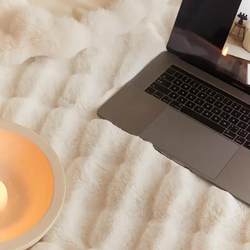 Tuscan Imitation Fur Winter Warm Blanket Luxury Warmth High-end Blankets for Beds High-grade Comfortable Sofa Blanket for Throw
