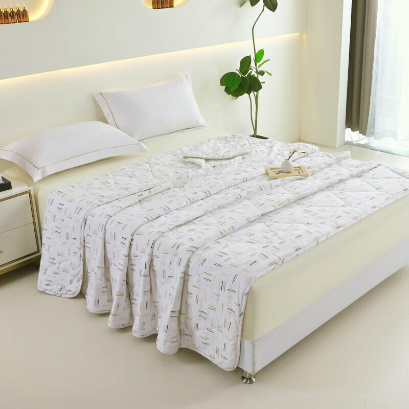 POCHME Summer Cooling Quilt