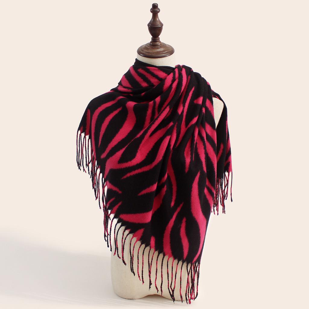 Autumn and Winter New Leopard Print Scarf Women Warm Versatile Scarf Comfortable Stylish Shawl