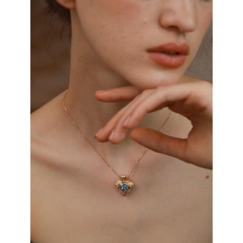Luxury Double-Layer Zircon Heart Pendant Necklace: European & American Style Clavicle Chain for Women