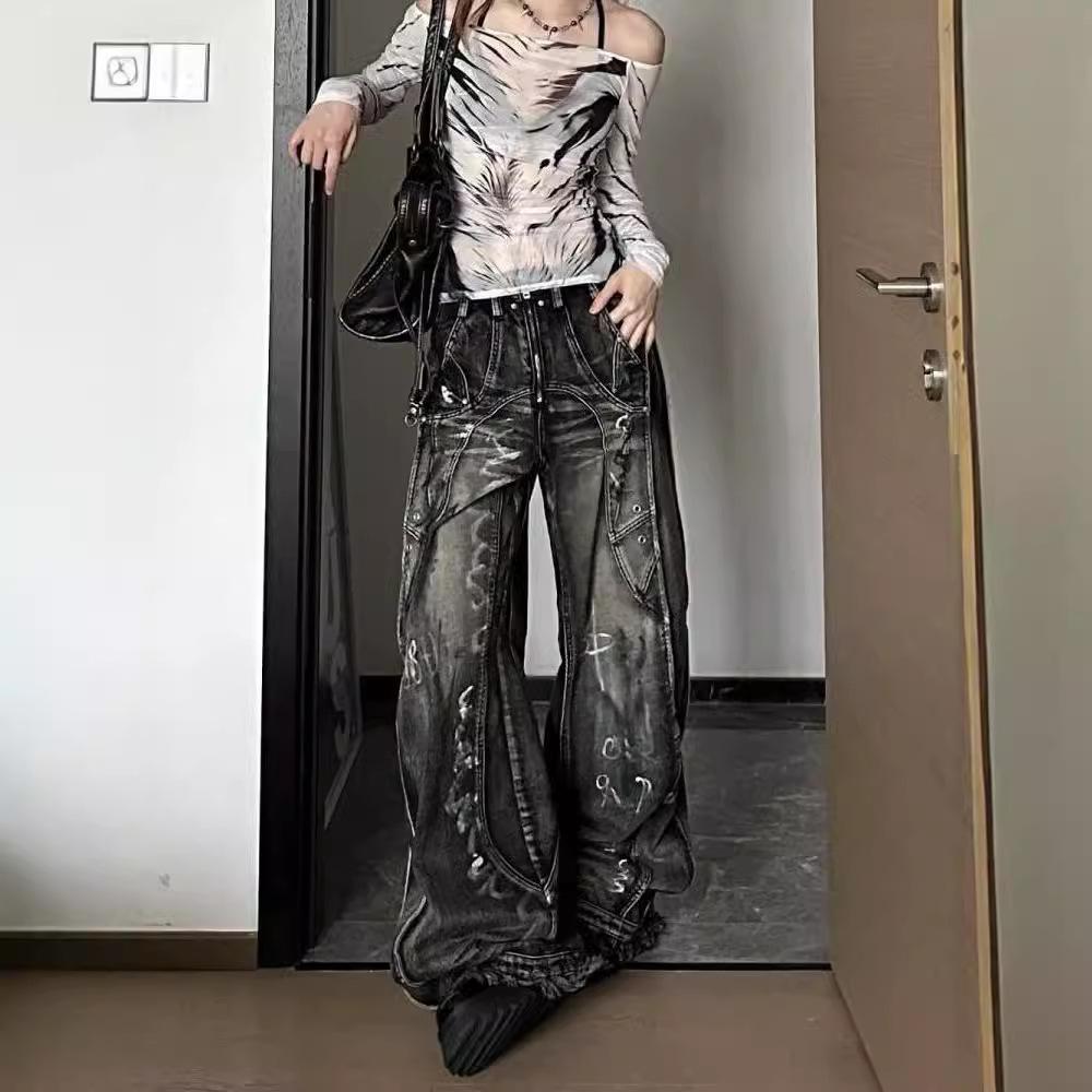 Unisex Retro Graffiti Wide-Leg Jeans: American High-Street Style