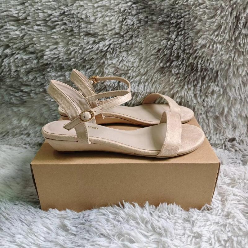 

Женские босоножки на танкетке 2025 года, летние повседневные туфли на низком каблуке с открытым носком, удобные туфли с ремешком на щиколотке, на высоком каблуке, для вечернего платья, свадьбы 42 телесный