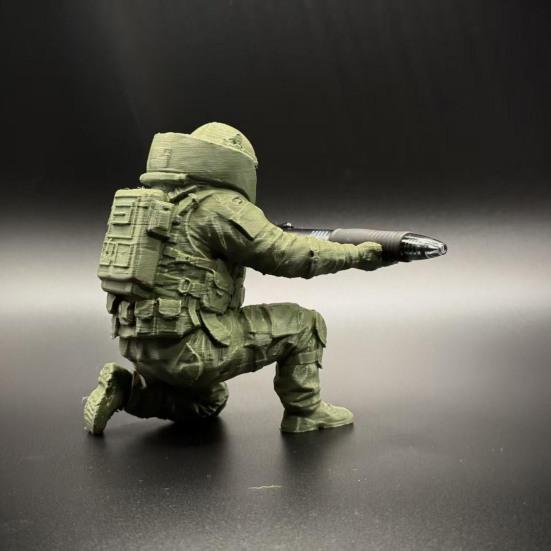 Soldier Pen Holder 3D Printed Kneeling Soldier Pencil Stand Desk Organizer for Office Home Tabletop Decor Gifts for Men Father