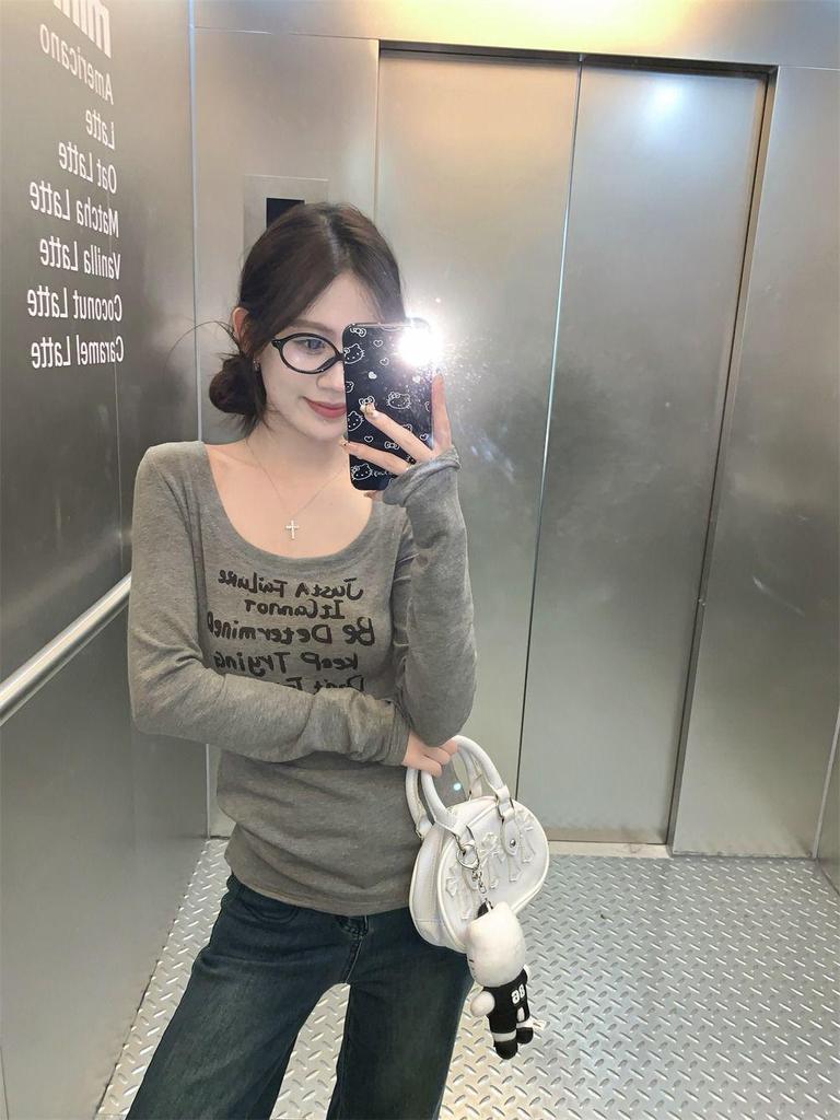 Women's Retro Slim Fit U-Neck Long Sleeve T-Shirt - Early Spring Base Layer