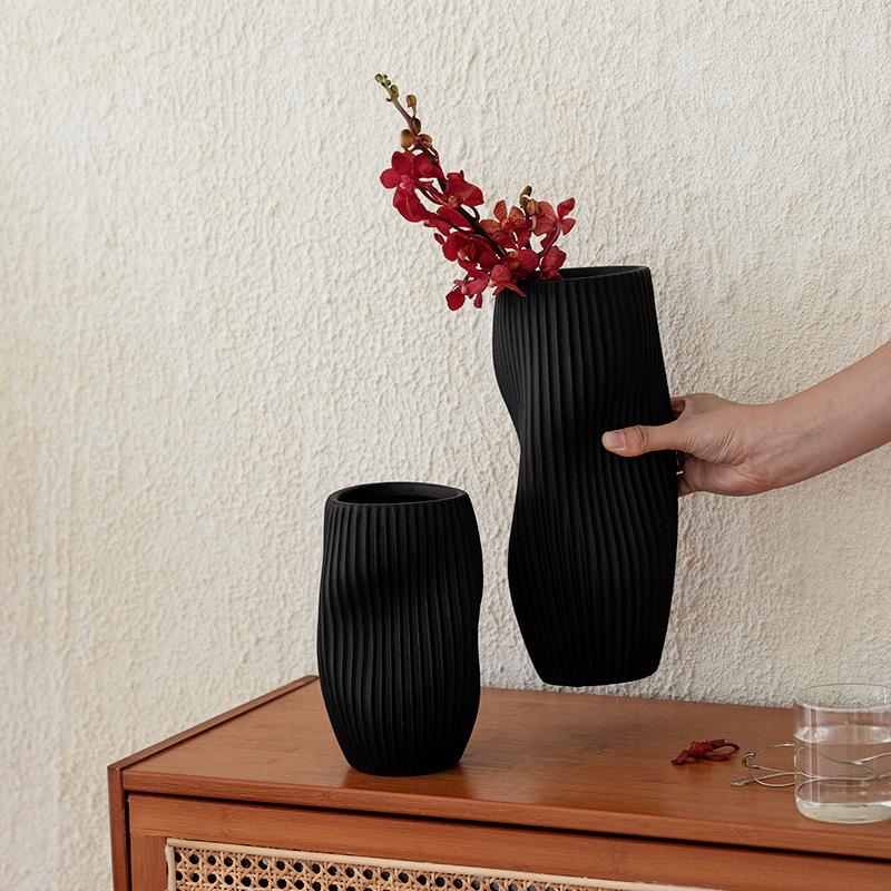 Italian Exquisite Ceramic Vase Artistic Flower Planter Dried Flower Decoration Vase Nordic Simple Home Soft Decoration Ornaments