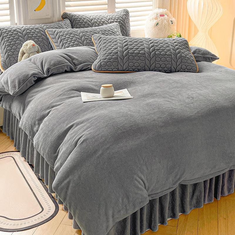 Thickened bed four-piece set milk fleece solid color bed skirt crystal fleece high gram weight quilt cover student dormitory three-piece set