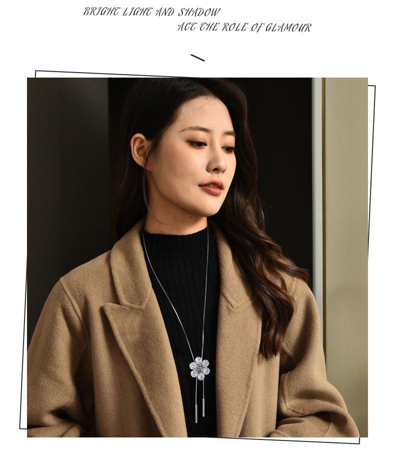Versatile Crystal Flower Sweater Necklace - Japanese & Korean Fashion Jewelry Pendant