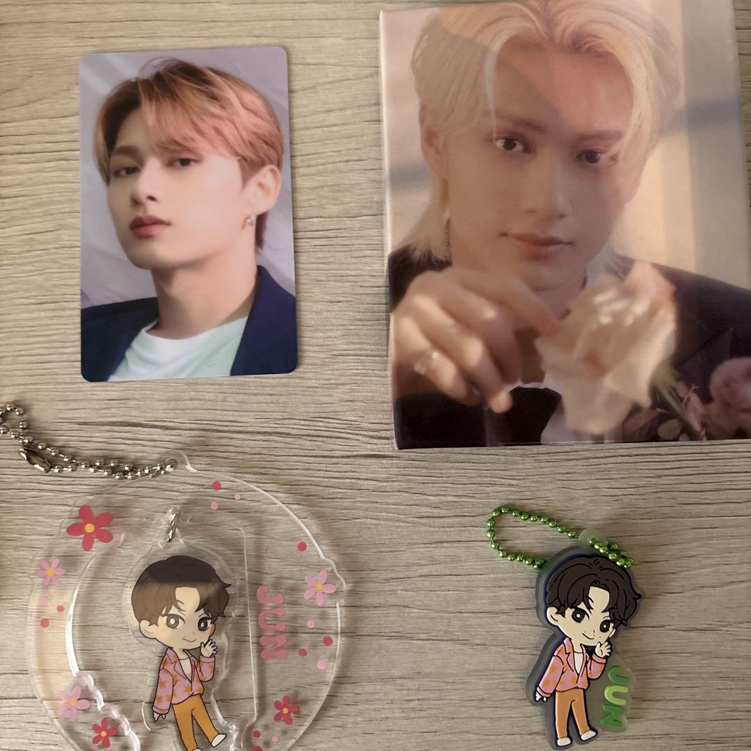 

[USED] SEVENTEEN JUN bulk sale