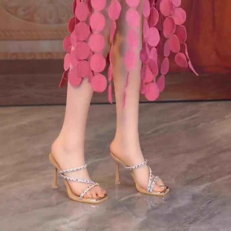Fashion Hot Selling 2025 Design Style Hollow Out Crystal Diamond Narrow Band Women Slippers Fashion Square Toe Thin Heels Stripper Shoes