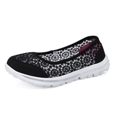Zapatos de malla transpirables con encaje hueco, antideslizantes, planos, para madres mayores y mujeres mayores.