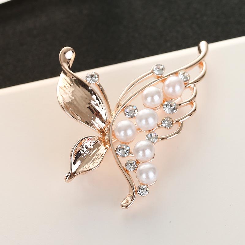 Elegant Rhinestone Butterfly Brooch with Pearl Accent - Japanese and Korean Fashion Pin for Ladies' Suits