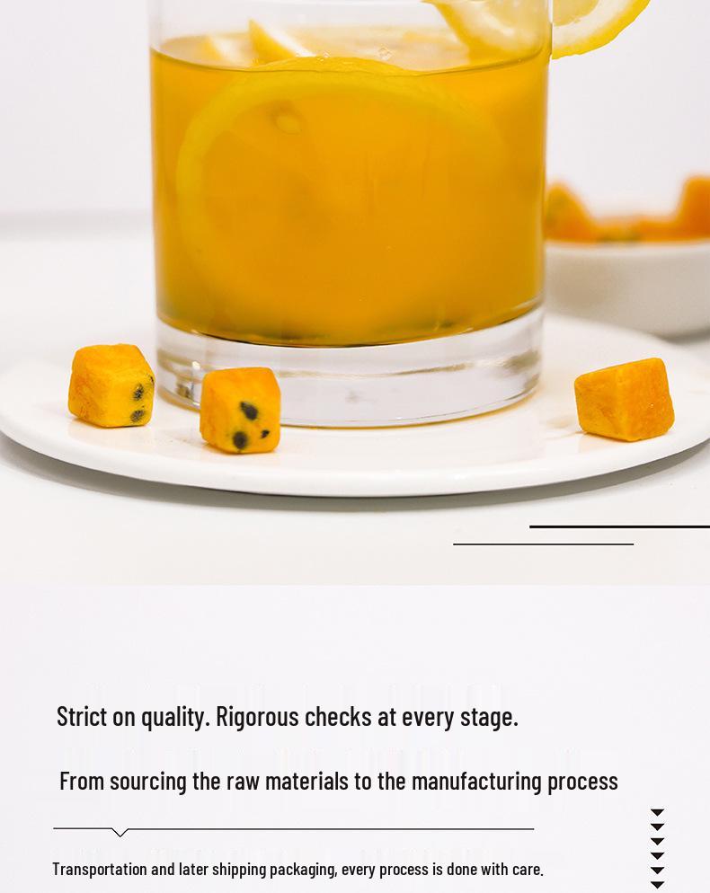 Freeze-Dried Passion Fruit & Lemon Kumquat Cold Brew Tea with Lemon Slices