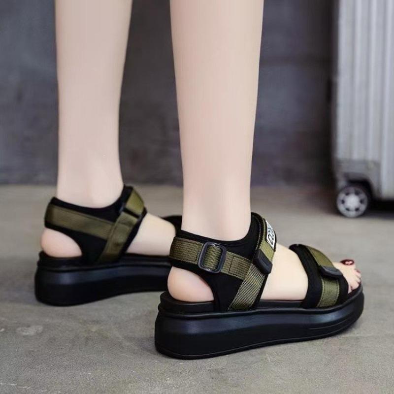 Popular sports sandals women's summer new versatile Internet celebrities thick-soled super soft flat-soled students wear beach shoes
