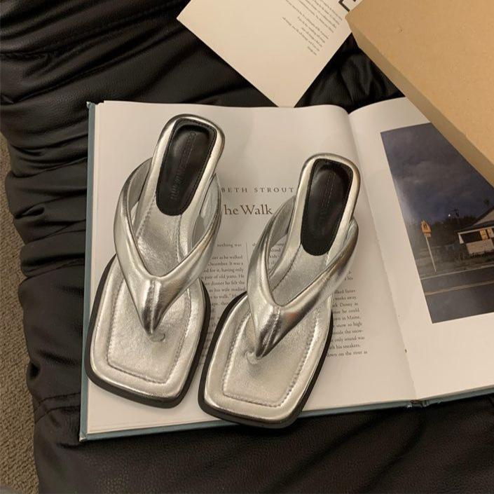 2025 summer new fashion outer wear toe flip-flops thick heel middle heel white cool slippers large size sandals women's trend