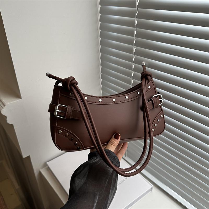 French Chic Small Pu Handbag With Zip Closure And Interior Phone Pocket For Casual Outings
